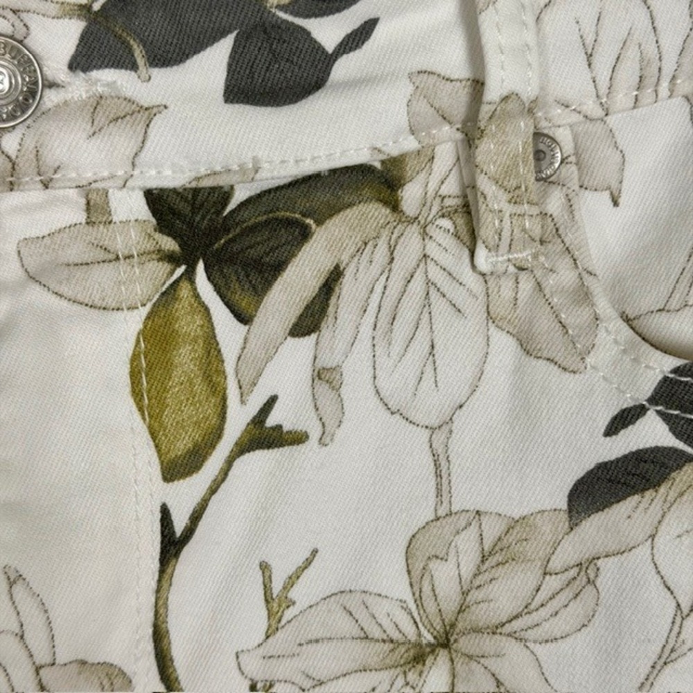Buffalo David Bitton Floral Print White Cropped Pants Women's Size 12 - Picture 5 of 11